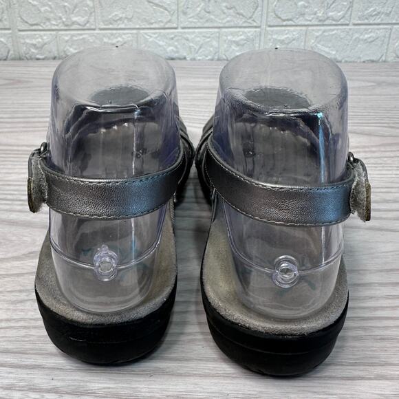 YUU Janne Slingback Sandal SZ 6.5 Silver Wedge Open Toe Adjustable Strap Comfort - Picture 3 of 7
